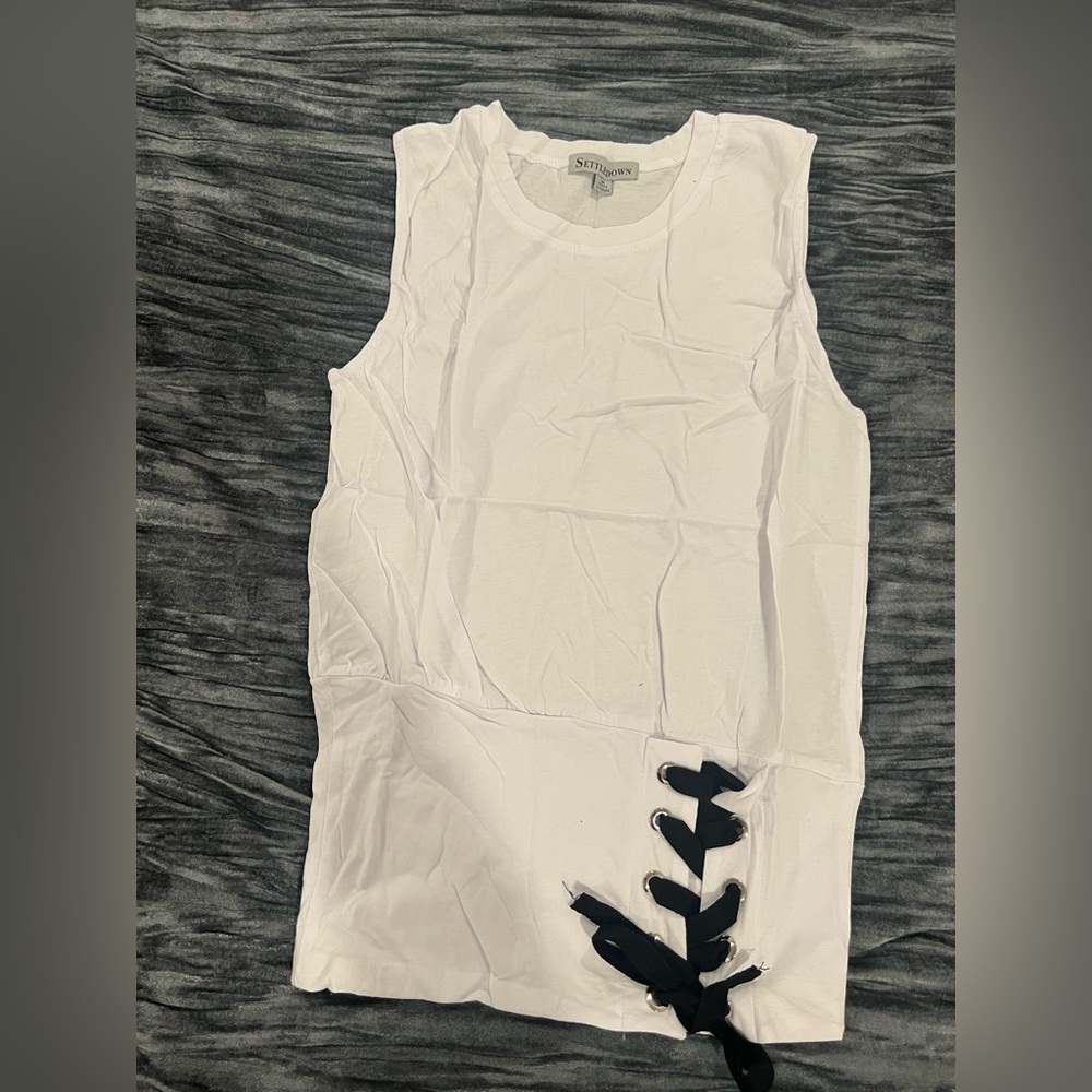 White Sleeveless Top with Black Lace-Up Detail Size M by SettleDown